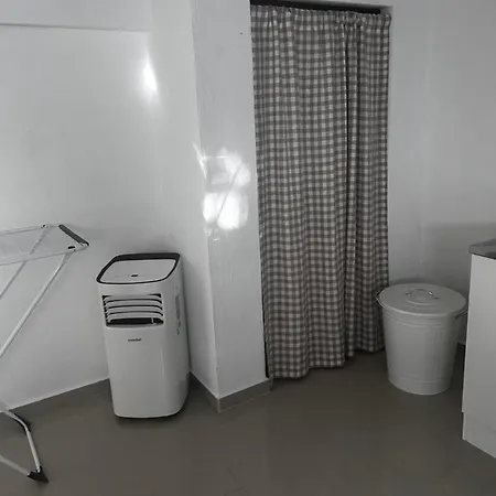 Apartment Ed *